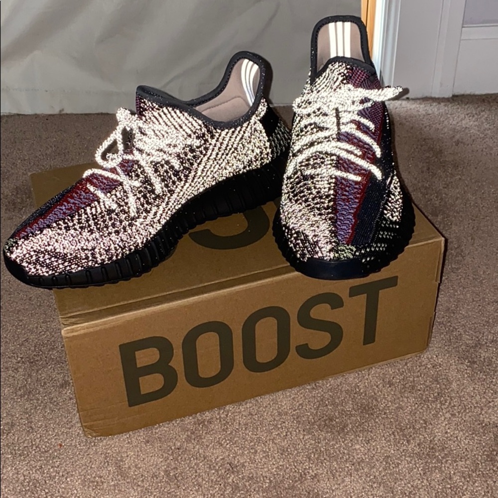 New without tags, Men’s 9 1/2 Yeezy’s!😍😍😍